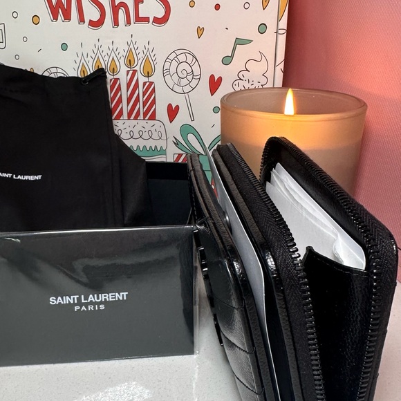 Saint Laurent Textured Black Leather Card Holder - Picture 5 of 6